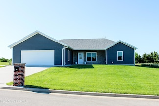 138 Stonegate Ave, Linn, MO 65051