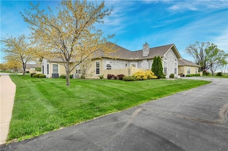 13945 Kenneth Ct, Overland Park, KS 66224