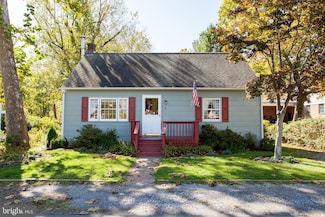 2 Mill St, Stockton, NJ 08559