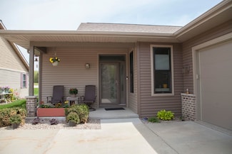 66 Berdella Ct, Cross Plains, WI 53528