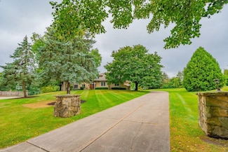 82 Chequamegon Bay, Madison, WI 53719
