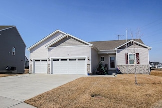 5526 146th St, Waukee, IA 50263