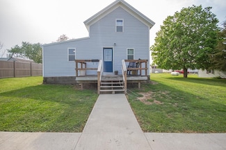 303 Summit St, Onslow, IA 52321