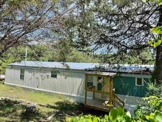 103 Prospect Ln, Norfork, AR 72658