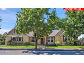 224 W Foothills Dr, Newberg, OR 97132