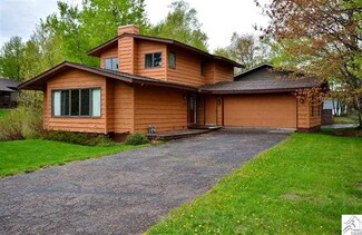 1721 Trail Dr, Duluth, MN 55803
