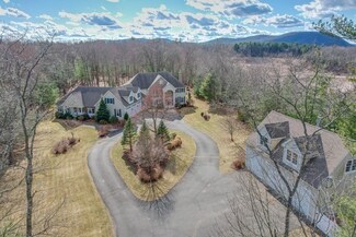304 Hadley St, South Hadley, MA 01075