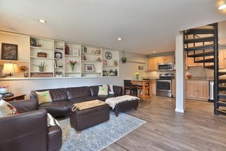 52 Russell St Unit 1B, Charlestown, MA 02129