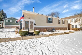 20852 E Glen Haven Cir, Northville, MI 48167