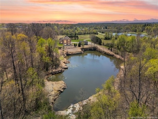2697 N Bass Ln, Austin, IN 47102