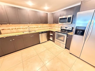 5604 Hayes St Unit LEFT, Hollywood, FL 33021