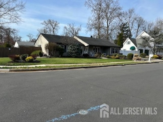 2 Melissa Ct, Edison, NJ 08820