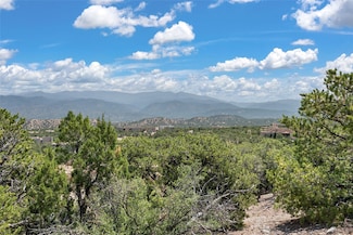 132 Valle Sereno, Santa Fe, NM 87506