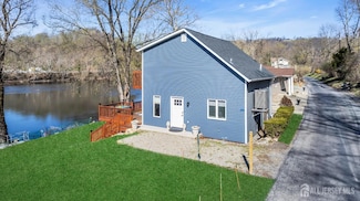 467 River Rd, Phillipsburg, NJ 08865