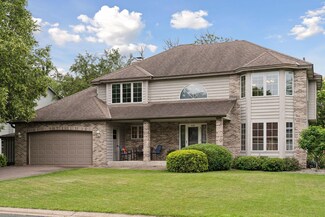 8141 Red Oak Ct, New Brighton, MN 55112