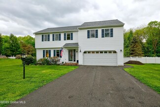 1552 Tina Ln, Castleton On Hudson, NY 12033