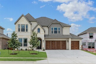 909 Cannes Dr, Red Oak, TX 75154