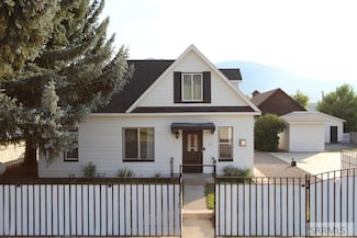 212 Pine St, MacKay, ID 83251