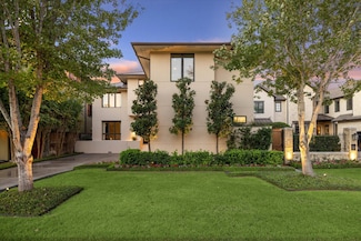 5102 Palmetto St, Bellaire, TX 77401