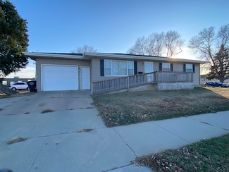 1420 N Rowley St, Mitchell, SD 57301