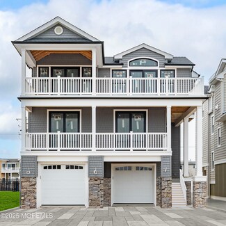322 N 3rd St, Surf City, NJ 08008