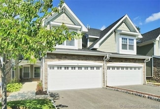 76 Lawrence Ave, Danbury, CT 06810