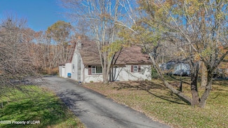 19 Regina Dr, Mountain Top, PA 18707