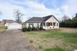 211 Foster Ave, Sylacauga, AL 35150
