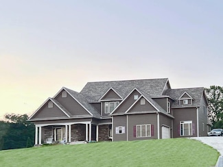 125 Breezewood Way, Glen Daniel, WV 25844