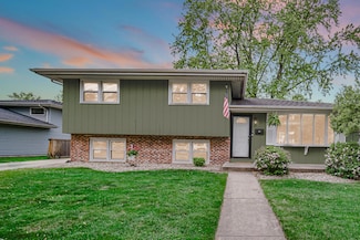 328 N Ernest St, Griffith, IN 46319