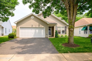 9 Sunflower Ln, Brick, NJ 08724