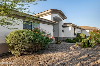 975 N Canyon Moonlight Place, Tucson, AZ 85745