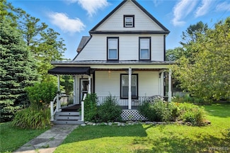 943 Gotham St, Watertown, NY 13601