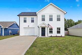 533 Oakmont Dr, Clarksville, TN 37042