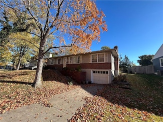 3335 N Chippewa Dr, Kansas City, MO 64116