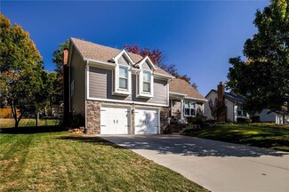 7021 Albervan St, Shawnee, KS 66216