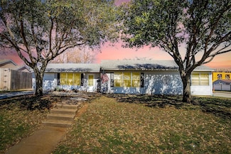 6000 Locke Ave, Fort Worth, TX 76116