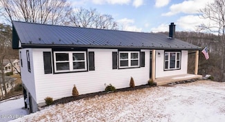 6 Forest Dr, Lock Haven, PA 17745
