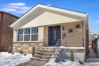 10718 S King Dr, Chicago, IL 60628