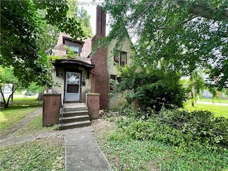 5430 Virginia Ave SE, Charleston, WV 25304
