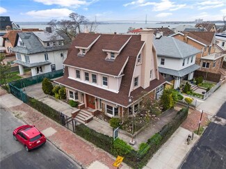 4834 Beach 48th St, Brooklyn, NY 11224