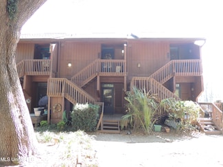 102 Lakeside Villa Unit A, Diamondhead, MS 39525