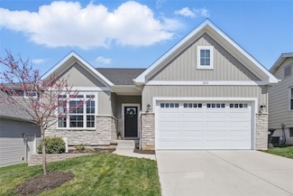 333 Mccullough Ave, Kirkwood, MO 63122