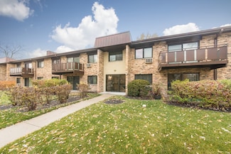 2628 N Windsor Dr Unit 101, Arlington Heights, IL 60004