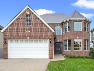 551 W 3rd St, Elmhurst, IL 60126