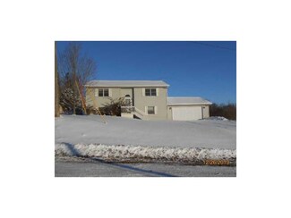 222 South Ave, Central City, IA 52214