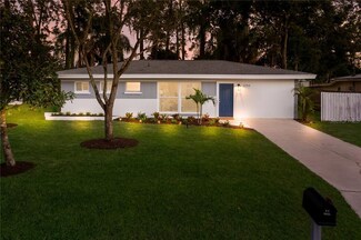 3754 Dover Dr, Sarasota, FL 34235