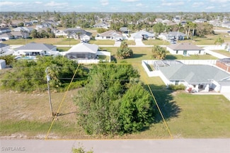 1527 NE 33rd Ln, Cape Coral, FL 33909