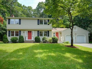 10 Emerson Rd, Medfield, MA 02052