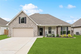 11557 Woodbluff Dr, Covington, LA 70433